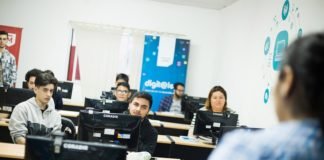 Capacitación a jóvenes en programación