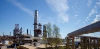 Central térmica certificada con normas de trabajo seguras y saludables