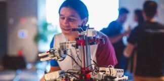 Samsung continúa apoyando la educación con su programa para escuelas secundarias