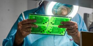 Newsan comenzó a producir placas para que los chicos puedan programar placas ARCHI programacion