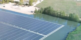 Innovación en energía solar con paneles flotantes