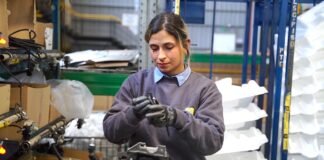 Renault acelera hacia la electromovilidad y la reducción de su huella