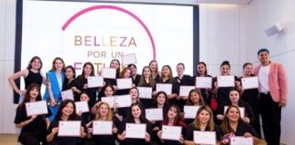 Transformar vidas a través de capacitación gratuita en peluquería y maquillaje