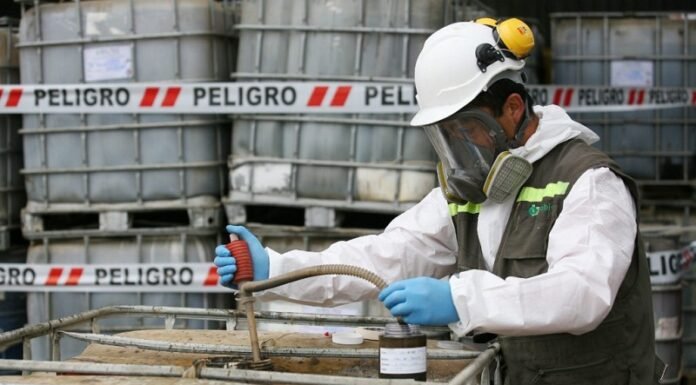 Residuos peligrosos: solo el 5,57% recibe tratamiento adecuado en Argentina