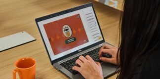 Galicia apuesta por la educación financiera en jóvenes finanzas-a-mano