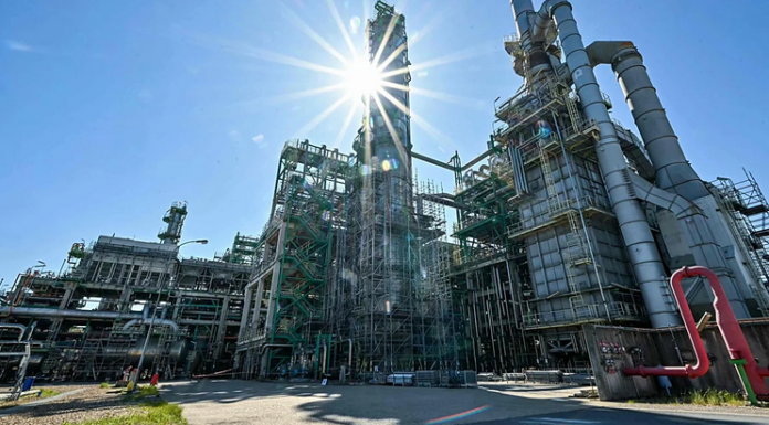 TotalEnergies deberá incluir las emisiones de sus clientes en su estrategia climática tras un fallo histórico en Francia