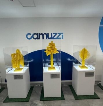 Camuzzi presenta una muestra itinerante de esculturas hechas a partir de materiales recuperados de su operación